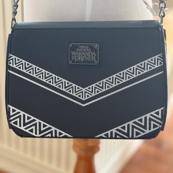 NWT Black Panther Wakanda Forever Loungefly Crossbody Handbag • - Picture 4 of 7